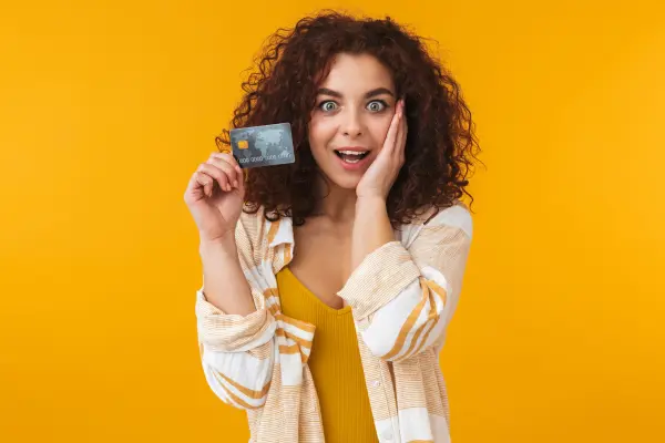 Cartão de Crédito Internacional: Vale a Pena? Veja Vantagens e Desvantagens